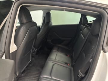 Tesla Model Y bilde 19