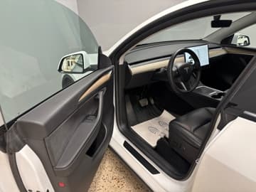 Tesla Model Y bilde 10