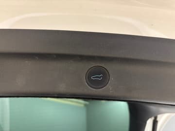 Tesla Model Y bilde 9