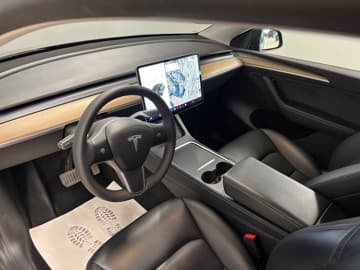 Tesla Model Y bilde 13