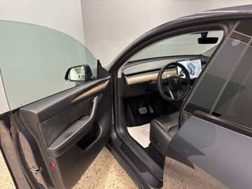 Tesla Model Y bilde 10