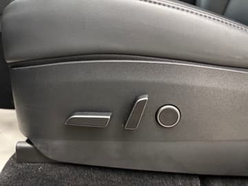 Tesla Model Y bilde 11