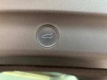 Tesla Model Y bilde 8