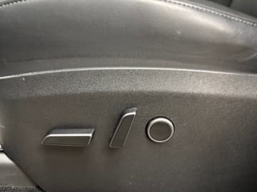 Tesla Model Y bilde 12