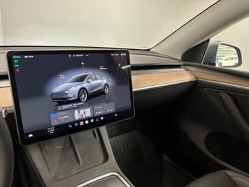 Tesla Model Y bilde 17