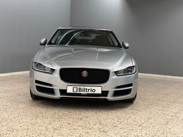 Jaguar XE bilde 2