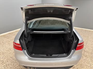 Jaguar XE bilde 7