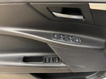 Jaguar XE bilde 9