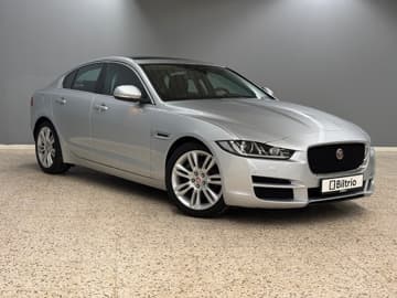 Jaguar XE bilde 1