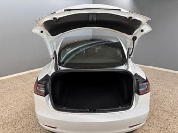 Tesla Model 3 bilde 7