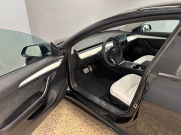 Tesla Model 3 bilde 9