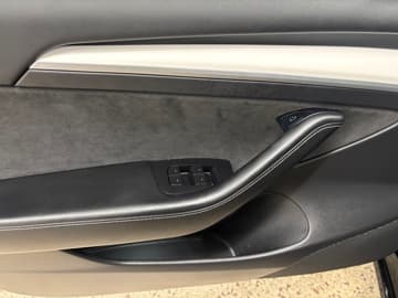 Tesla Model 3 bilde 10