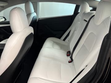 Tesla Model 3 bilde 18