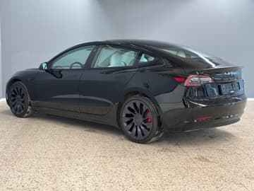 Tesla Model 3 bilde 4