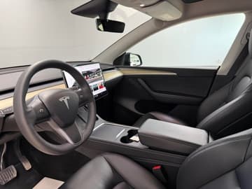 Tesla Model Y bilde 13