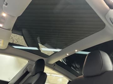 Tesla Model 3 bilde 10