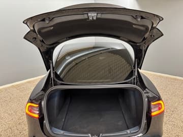 Tesla Model 3 bilde 7