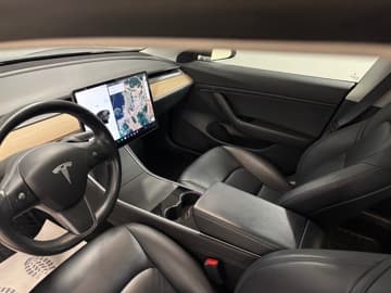 Tesla Model 3 bilde 11