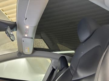 Tesla Model Y bilde 12