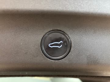 Tesla Model Y bilde 8