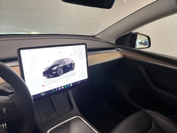 Tesla Model Y bilde 15