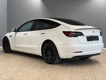 Tesla Model 3 bilde 4