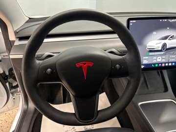 Tesla Model 3 bilde 13