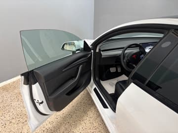 Tesla Model 3 bilde 9