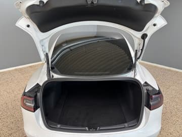 Tesla Model 3 bilde 7