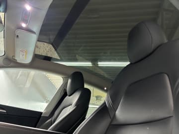Tesla Model Y bilde 14