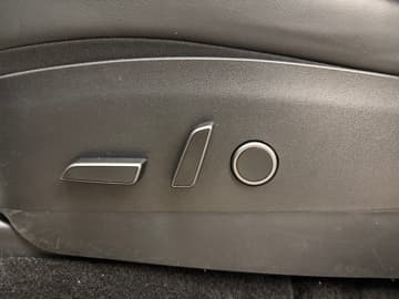 Tesla Model Y bilde 13