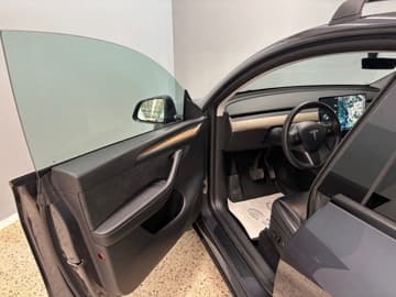 Tesla Model Y bilde 11